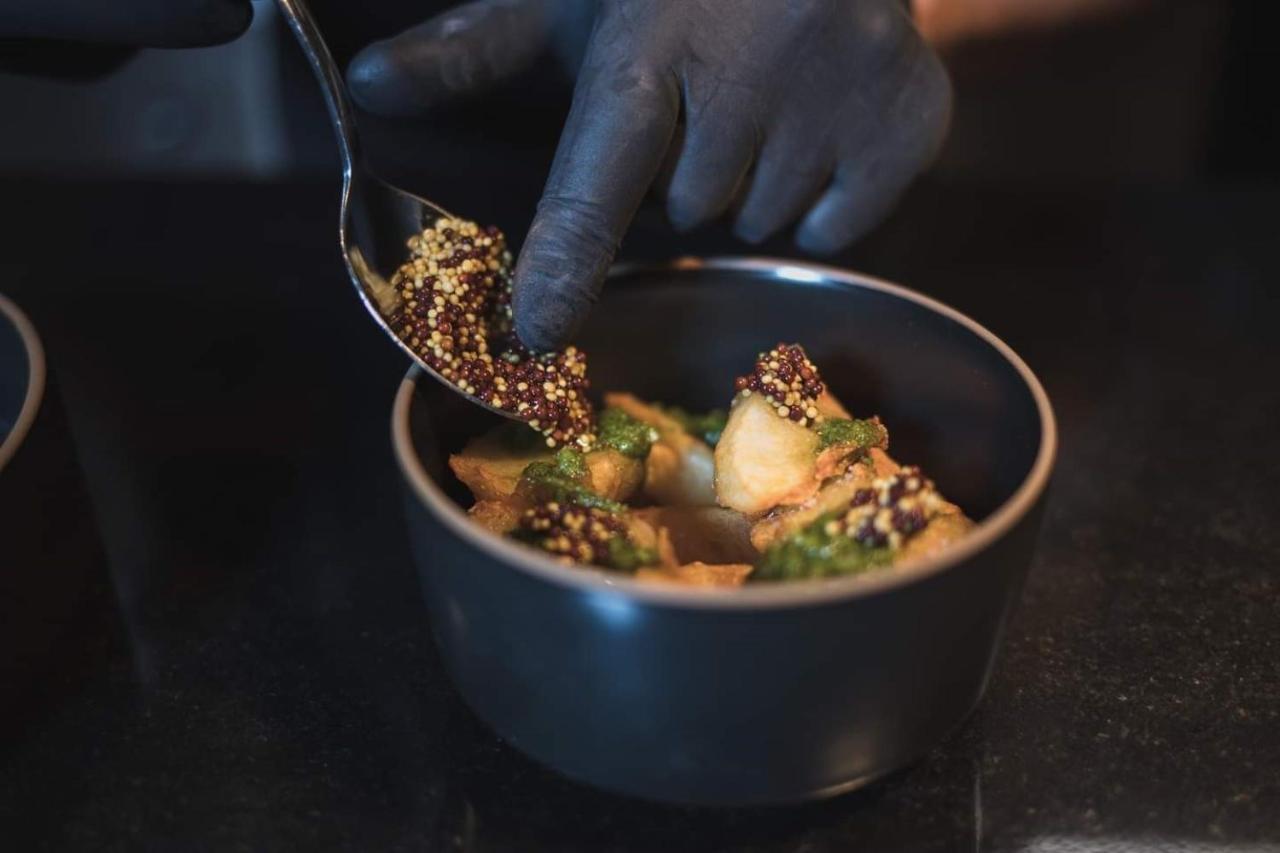 Mana Sleep & Spa Druskininkai Exterior photo Chef preparing a dish
